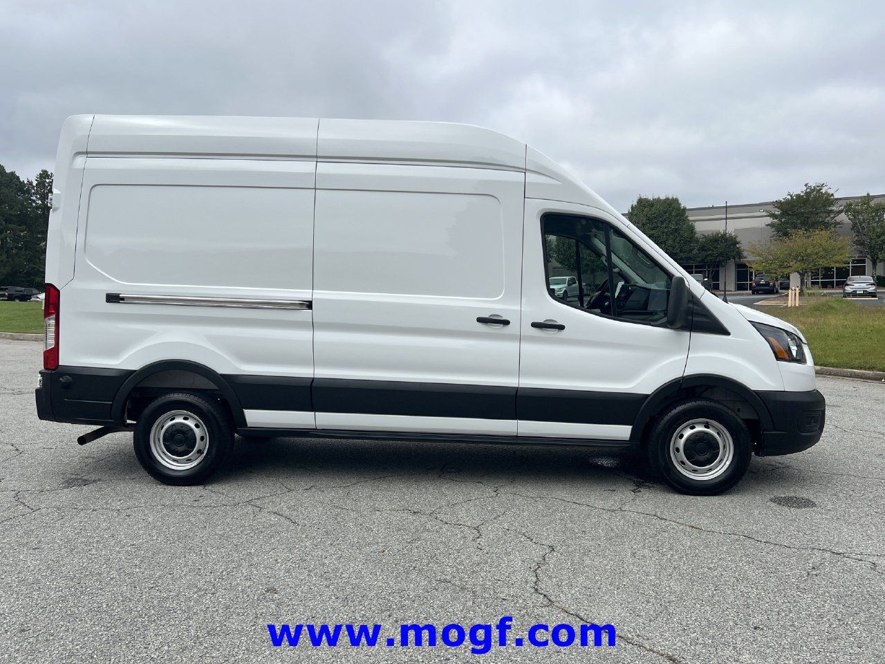Used 2025 Ford Transit 250 148 High Roof RWD image 25