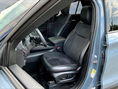 Used 2025 Ford Explorer ST AWD/4WD image 23