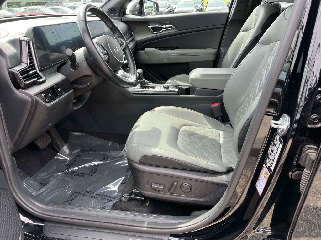 Used 2024 Kia Sportage X-Line w/ X-Line Premium Package AWD/4WD image 16