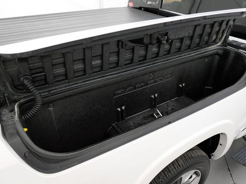 Used 2024 RAM 1500 Limited AWD/4WD image 43