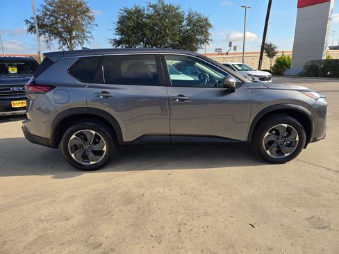 Certified 2024 Nissan Rogue SV image 8