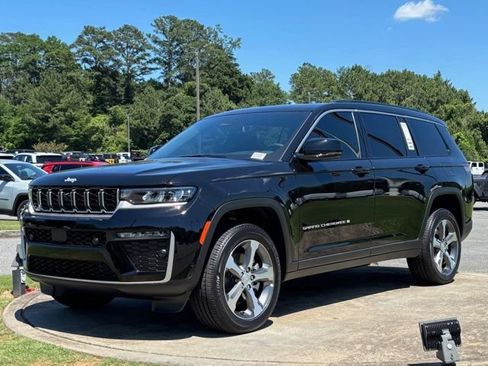 New 2026 Jeep Grand Cherokee L Limited w/ Luxury Tech Group II AWD/4WD image 3