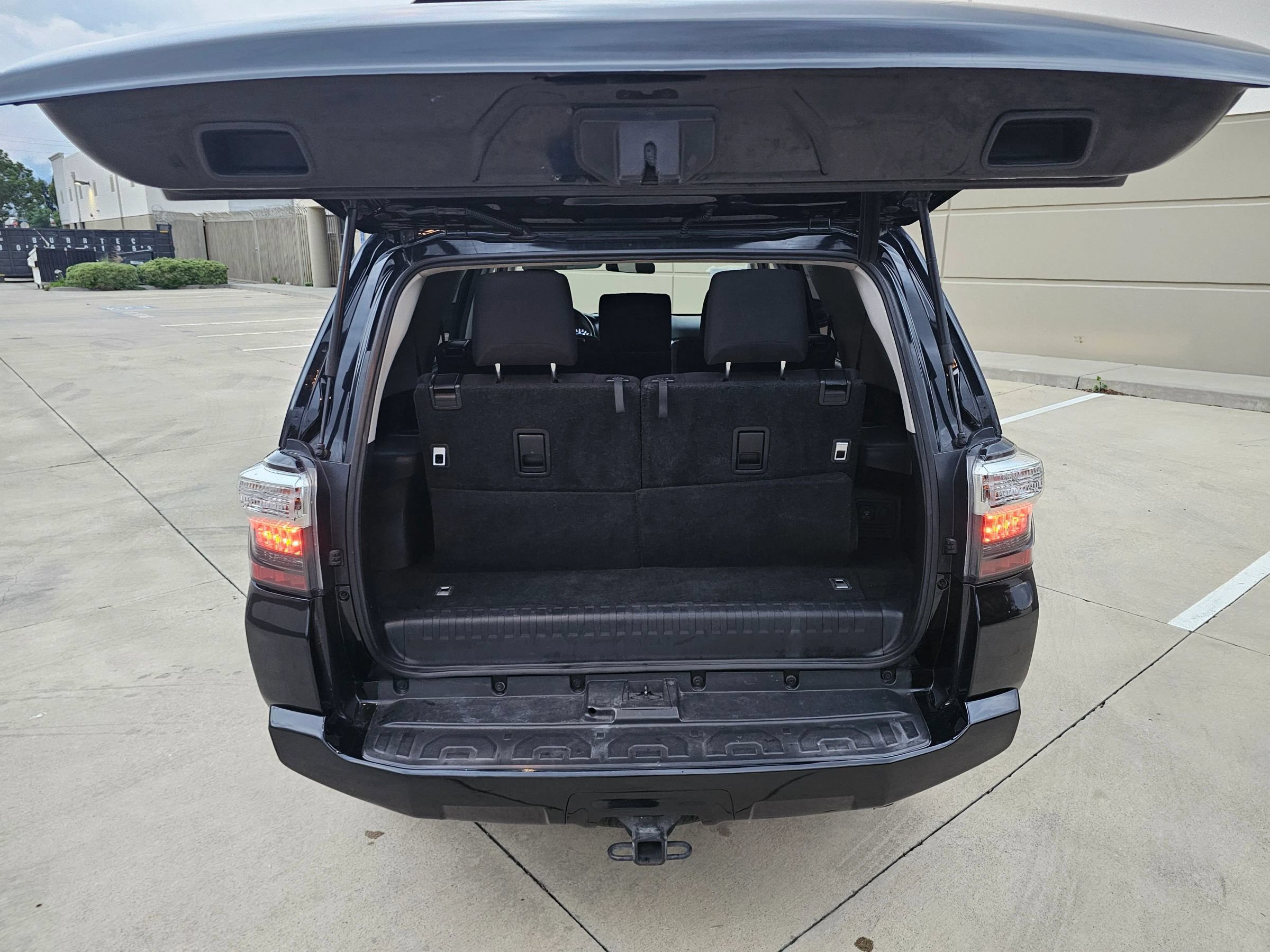 Used 2017 Toyota 4Runner SR5 RWD image 28