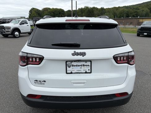 Certified 2026 Jeep Compass Latitude w/ Quick Order Package 29K AWD/4WD image 4