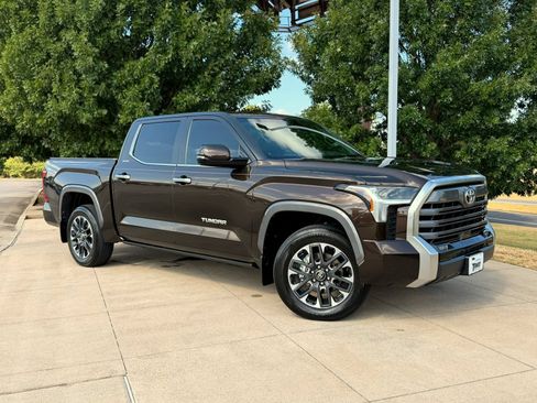 Used 2025 Toyota Tundra Limited w/ Power Package AWD/4WD image 1