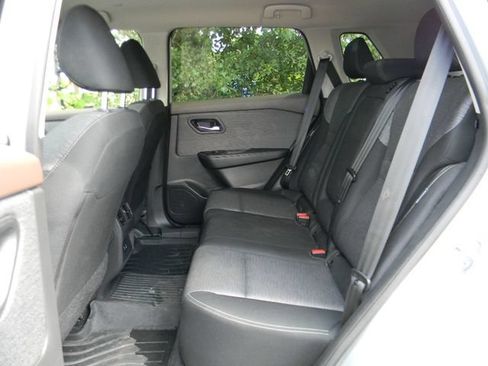 Used 2023 Nissan Rogue SV AWD/4WD image 20