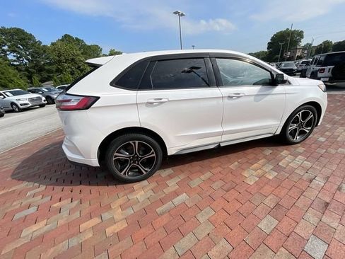 Used 2019 Ford Edge ST w/ Cold Weather Package AWD/4WD image 36