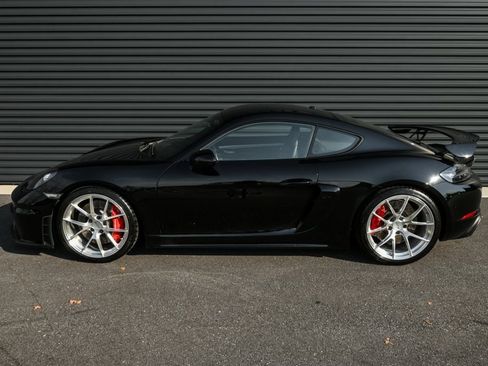 Used 2020 Porsche 718 Cayman GT4 image 2