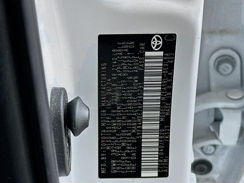 Used 2024 Toyota Corolla LE image 12