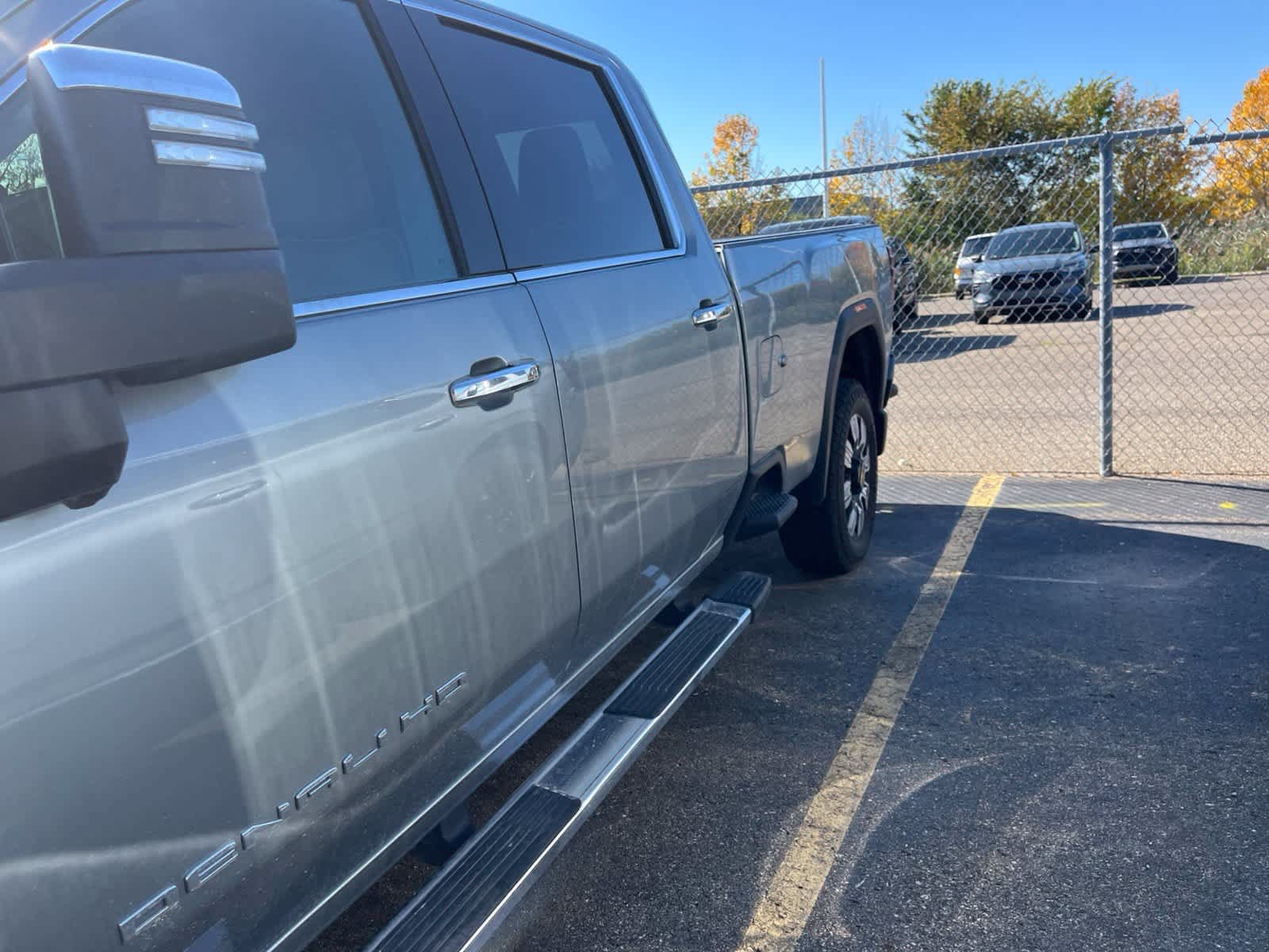 Used 2024 GMC Sierra 2500 Denali w/ Denali Reserve Package AWD/4WD image 8
