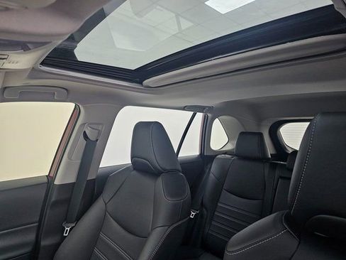 Used 2025 Toyota RAV4 XLE Premium image 10