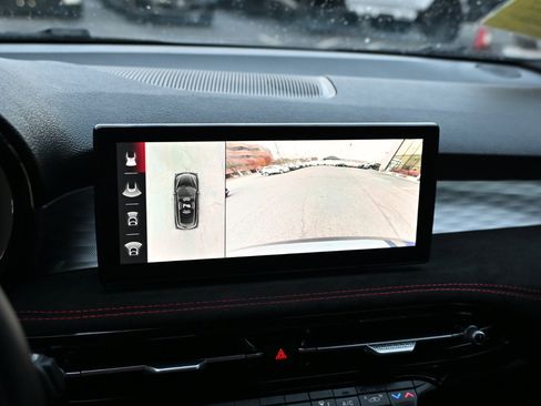 Used 2024 Alfa Romeo Tonale Veloce w/ Active Assist Package image 18