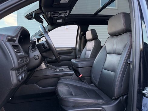 Used 2022 Chevrolet Tahoe RST w/ Luxury Package AWD/4WD image 14