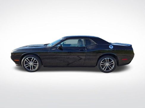 Used 2019 Dodge Challenger SXT AWD/4WD image 7