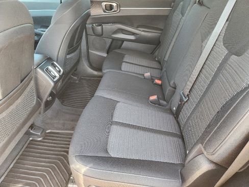 New 2025 Kia Sorento LX image 19