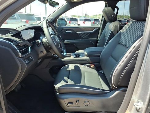 New 2026 GMC Acadia Denali w/ Super Cruise Package image 11