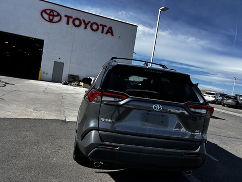 Used 2024 Toyota RAV4 LE image 4