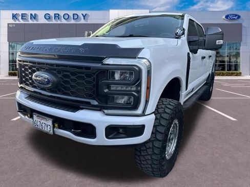 Used 2023 Ford F250 XL w/ STX Appearance Package AWD/4WD image 3