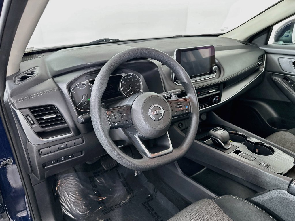 Used 2024 Nissan Rogue SV FWD image 15