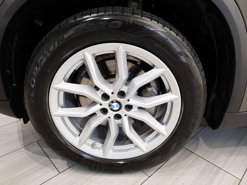 Used 2023 BMW X5 xDrive40i w/ Premium Package AWD/4WD image 10