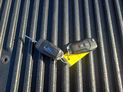 Used 2024 Ford F150 XLT image 32