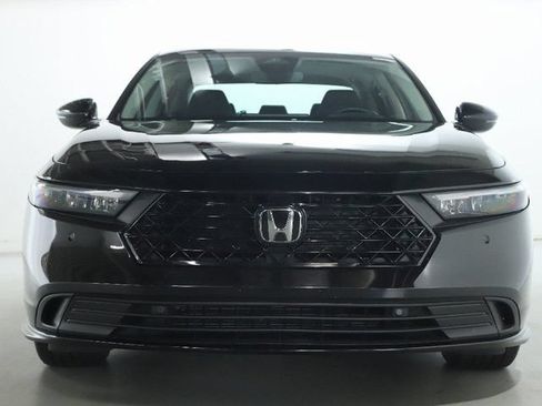 Used 2025 Honda Accord Touring image 5