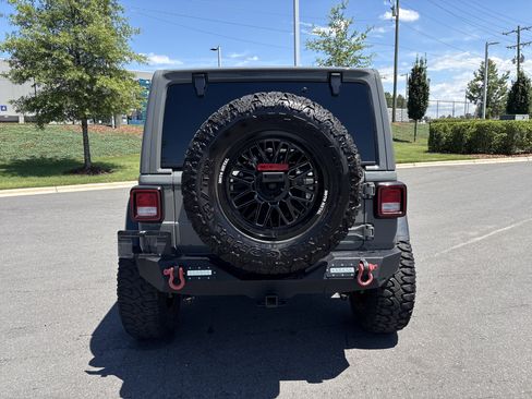 Used 2021 Jeep Wrangler Unlimited Rubicon AWD/4WD image 8