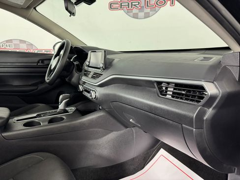 Used 2023 Nissan Altima 2.5 S FWD image 12