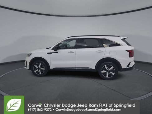 Used 2021 Kia Sorento EX w/ Panoramic Sunroof Package AWD/4WD image 11