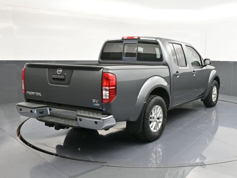 Used 2017 Nissan Frontier SV w/ SV Value Truck Package image 8