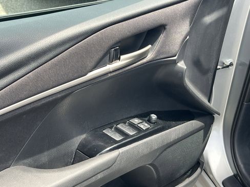 Used 2025 Toyota Camry LE AWD/4WD image 14