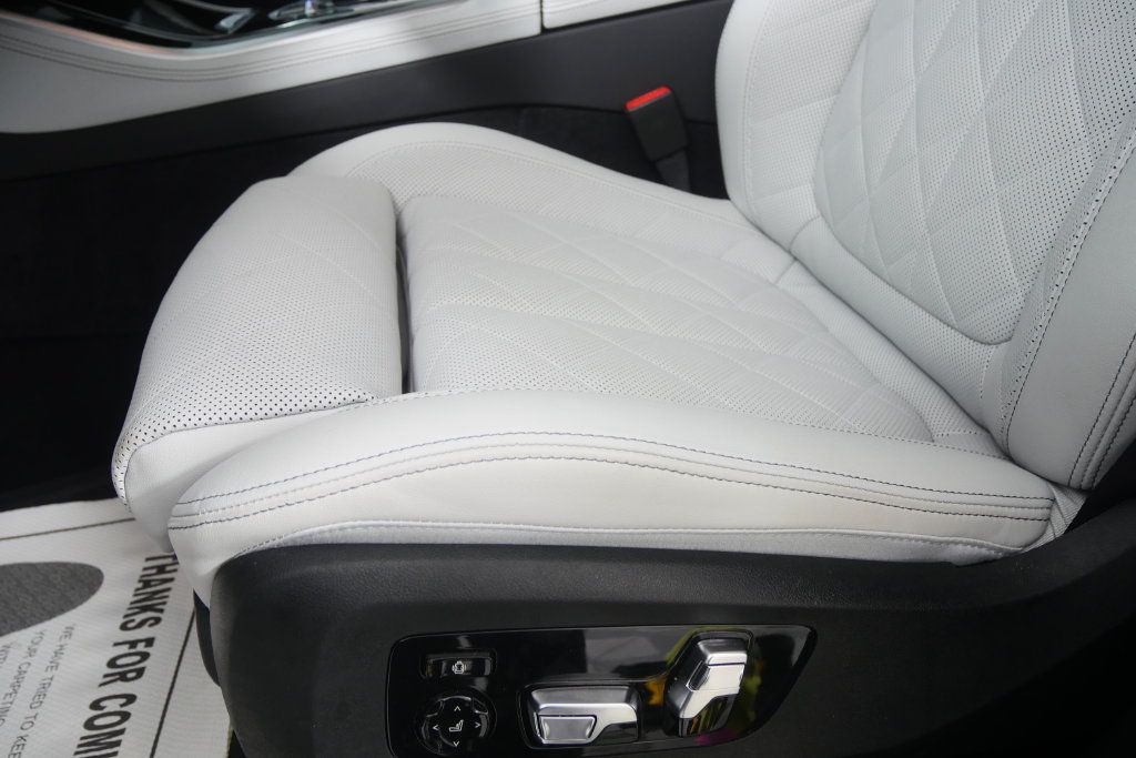 Used 2025 BMW X5 xDrive40i w/ M Sport Package AWD/4WD image 10