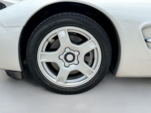 Used 1997 Chevrolet Corvette Coupe RWD image 38