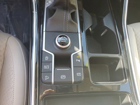 Used 2025 Kia Sorento SX image 31