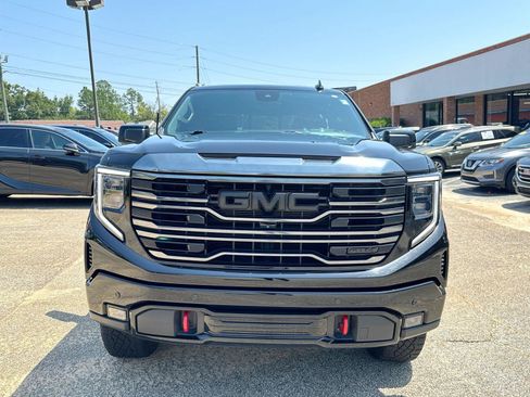 Used 2024 GMC Sierra 1500 AT4 w/ Technology Package AWD/4WD image 22
