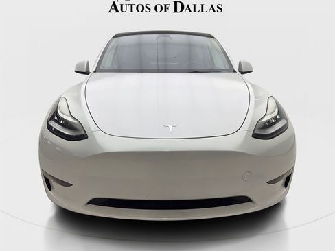 Used 2023 Tesla Model Y Long Range image 3