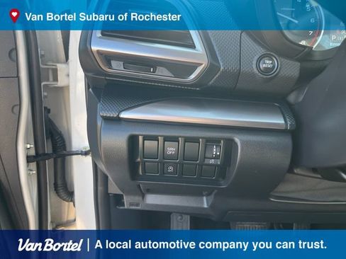 Certified 2024 Subaru Forester Premium AWD/4WD image 17