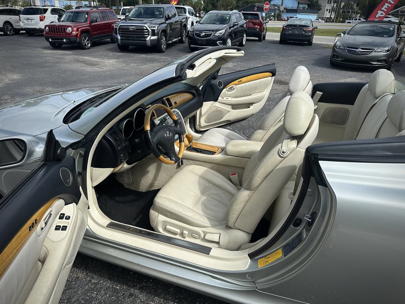 Used 2003 Lexus SC 430 Convertible RWD image 13