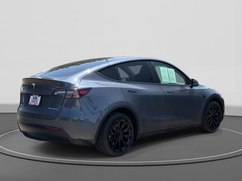 Used 2021 Tesla Model Y Long Range AWD/4WD image 4