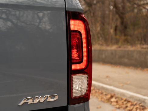 Certified 2022 Honda Ridgeline Black Edition image 13