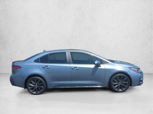 Certified 2025 Toyota Corolla XSE FWD image 4
