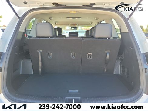 Certified 2024 Kia Telluride LX FWD image 10
