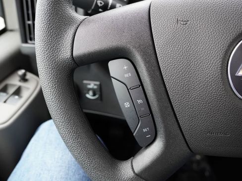 Used 2025 Chevrolet Express 2500 Extended w/ Communications Package image 27