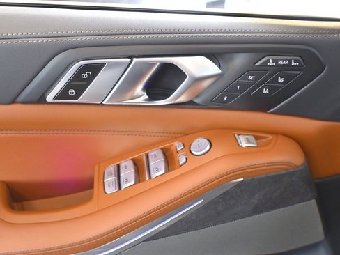 Certified 2023 BMW X7 xDrive40i w/ Executive Package image 17