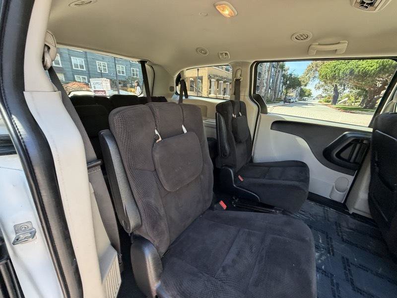 Used 2016 Dodge Grand Caravan SE w/ Quick Order Package 29E SE FWD image 40