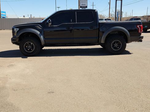 Used 2018 Ford F150 Raptor w/ Equipment Group 802A Luxury image 2