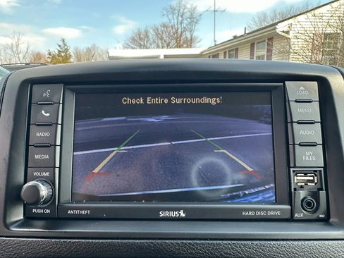 Used 2019 Dodge Grand Caravan SE w/ UConnect Hands-Free Group image 25