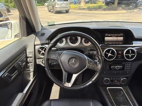 Used 2015 Mercedes-Benz GLK 350 4MATIC image 11