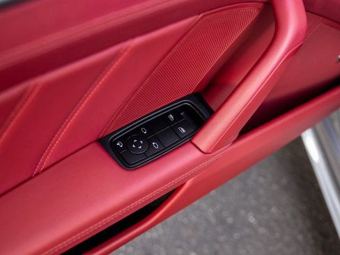 Certified 2025 Porsche 911 Carrera image 39