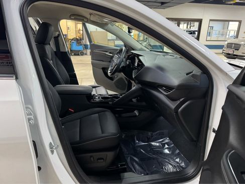 Certified 2023 Buick Envision Essence image 11